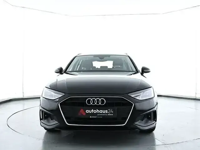 Gebraucht Audi A4 Basis 163 PS (119 kW) 2022 Schwarz Kombi