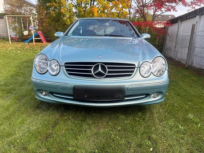 Blau Gebraucht 2002 Mercedes CLK240 Coupé | 3.100 € (Fairer Preis) - Bild 1/4