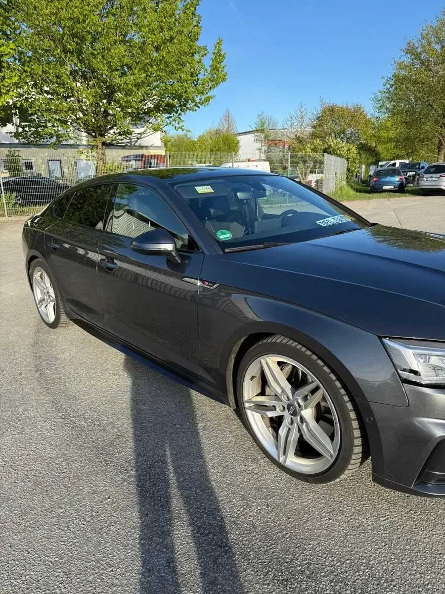 Gebraucht Audi A5 Design 231 PS (169 kW) 2019 Grau Coupé