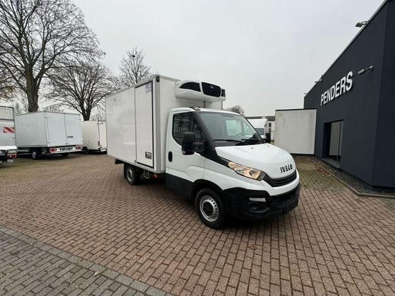 White ic 194 Gebraucht 2018 Iveco Daily Van | 20.229 € (Teuer) - Bild 1/4
