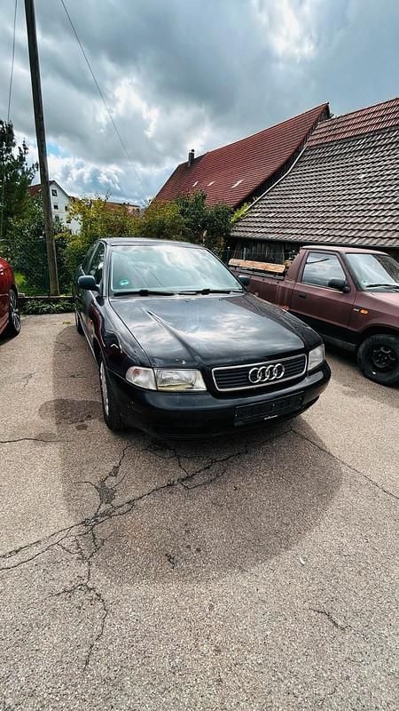 Schwarz Gebraucht 1995 Audi A4 Coupé | 850 € - Bild 1/4