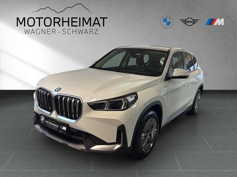 Gebraucht BMW iX1 Performance 230 kW (313 PS) 2023 Alpinweiß uni SUV