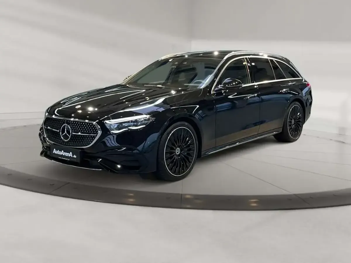 Gebraucht Mercedes E220 AMG 197 PS (144 kW) 2023 Metalliclack obsidianschwarz Kombi
