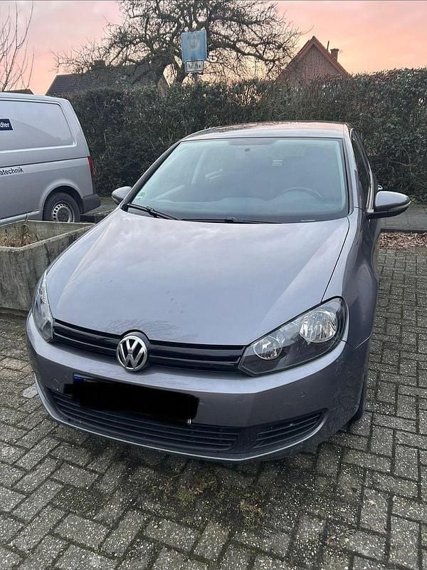 Grau Gebraucht 2009 VW Golf Trendline Limousine | 3.600 € (Superpreis) - Bild 1/4