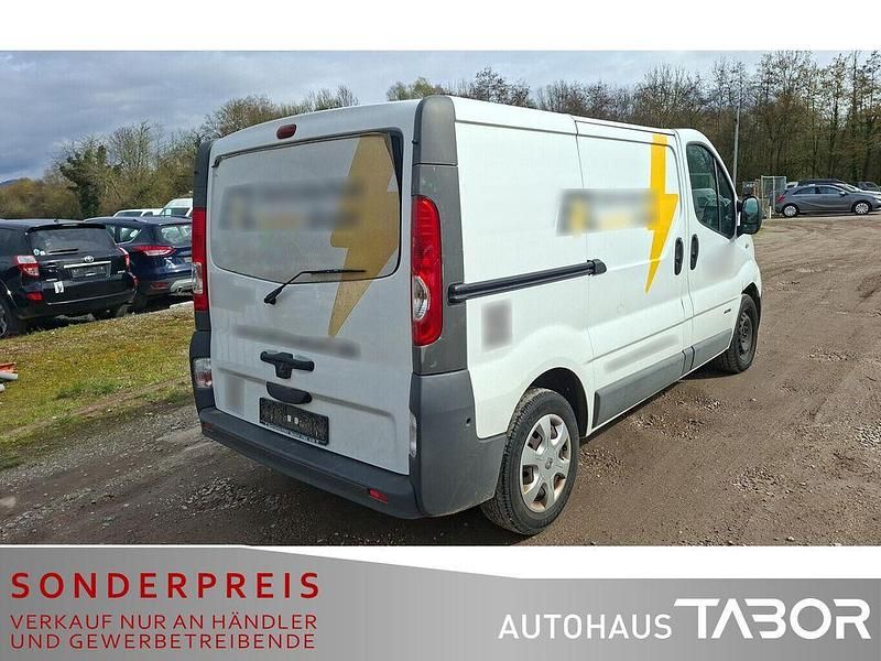 Gebraucht Renault Trafic 114 PS (83 kW) 2013 Weiss casablanca Van / Kleinbus