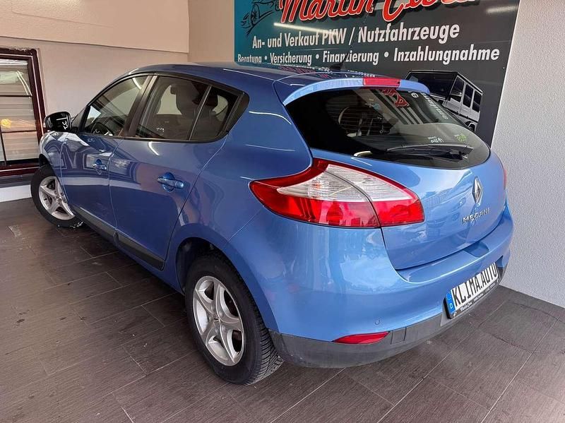 Gebraucht Renault Mégane 116 PS (85 kW) 2014 Blau Limousine