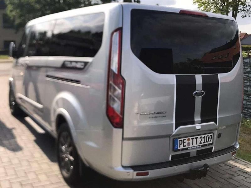 Silber Gebraucht 2019 Ford Tourneo Custom Titanium X Van | 36.500 € (Teuer) - Bild 1/4