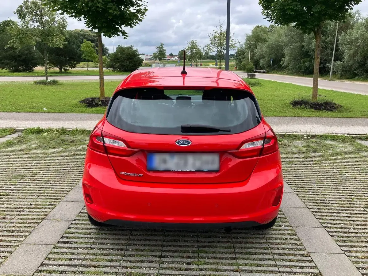 Gebraucht Ford Fiesta Cool & Connect 86 PS (63 kW) 2019 Rot Kleinwagen