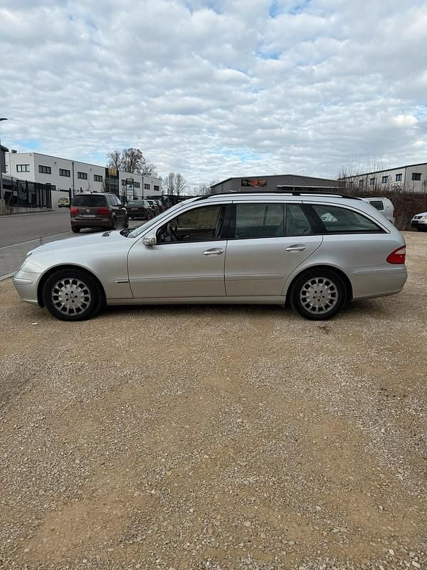 Second-hand Mercedes E320 224 CP (164 kW) 2005 Argintiu Break
