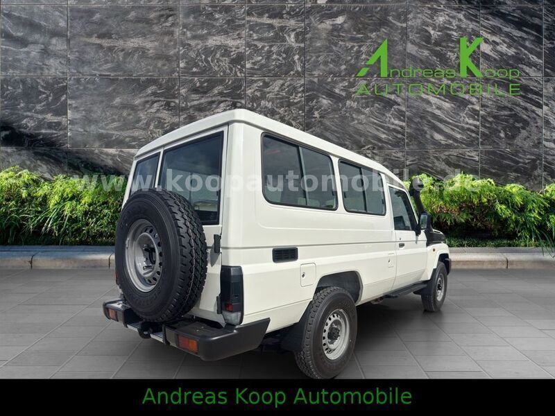 Neu Toyota Land Cruiser 231 PS (169 kW) 2025 Weiß SUV