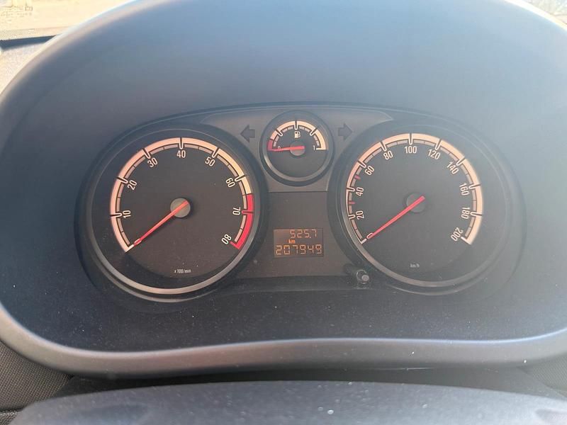 Gebraucht Opel Corsa 80 PS (58 kW) 2009 Rot Kleinwagen