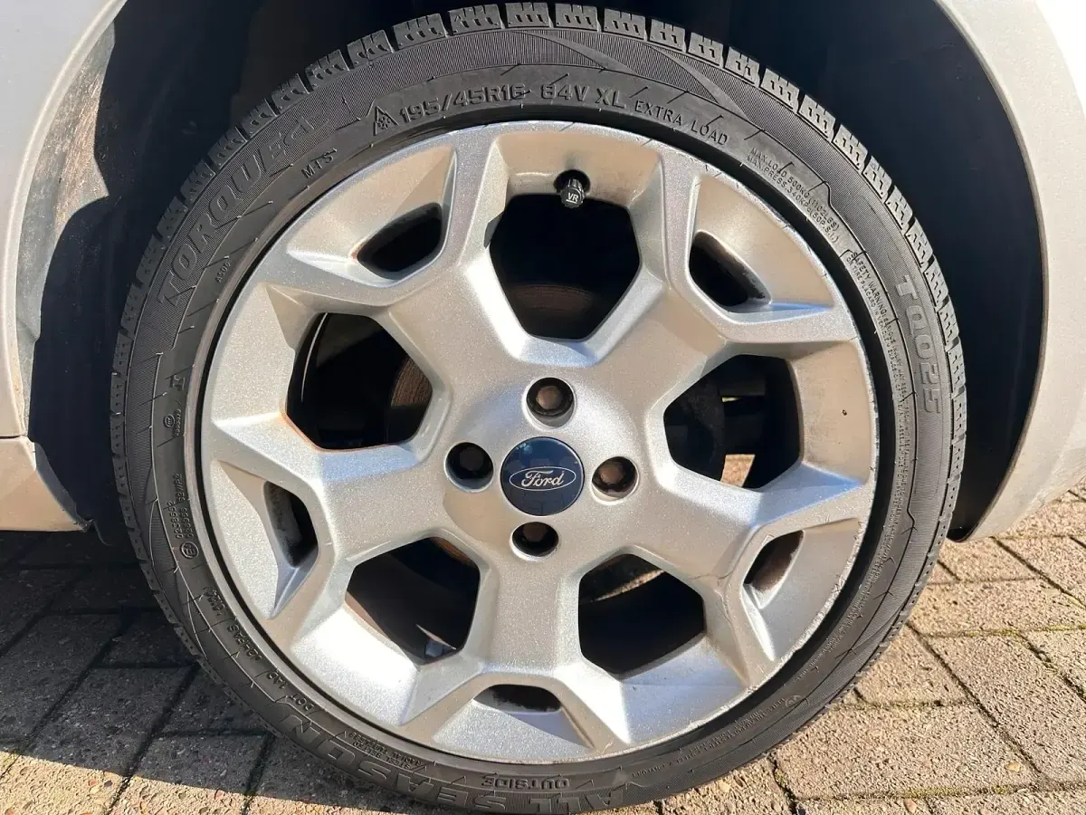 Gebraucht Ford Ka 90 PS (66 kW) 2009 Silber Kleinwagen