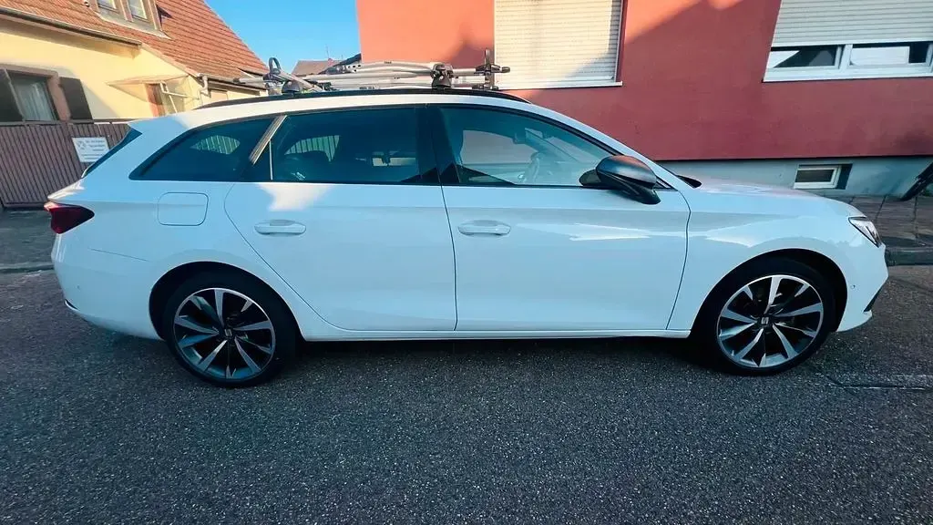 Gebraucht Seat Leon FR 204 PS (150 kW) 2021 Weiß Limousine
