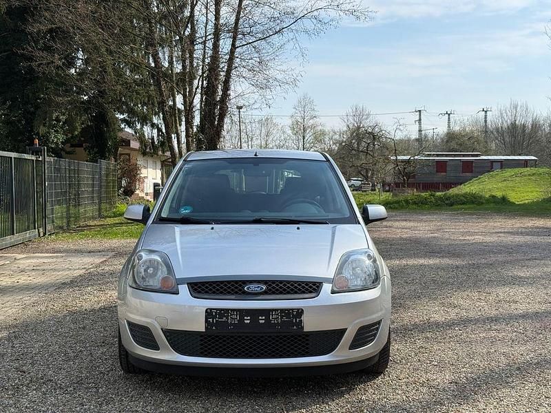 Gebraucht Ford Fiesta 60 PS (44 kW) 2007 Grau Kleinwagen
