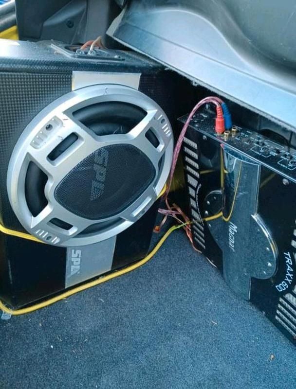 Second-hand Ford Ka 60 CP (44 kW) 2003 Galben Hatchback