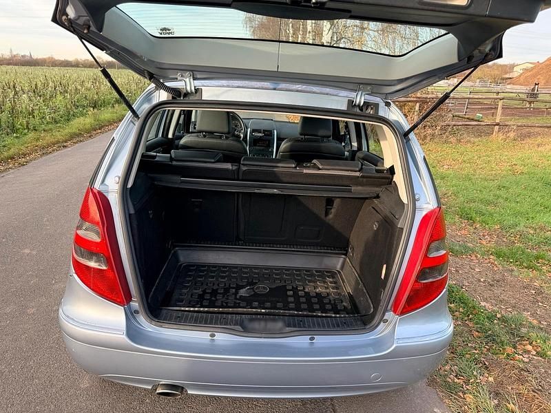 Gebraucht Mercedes A150 90 PS (66 kW) 2007 Blau Kleinwagen