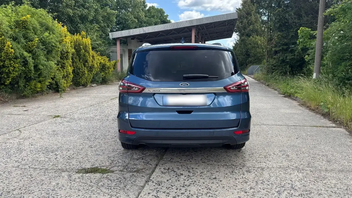 Gebraucht Ford S-MAX Titanium 150 PS (110 kW) 2020 Blau Van / Kleinbus