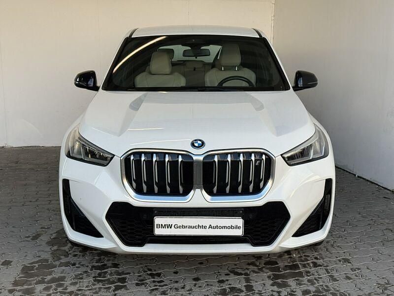 Gebraucht BMW iX1 M Sport 225 kW (306 PS) 2023 Weiß SUV