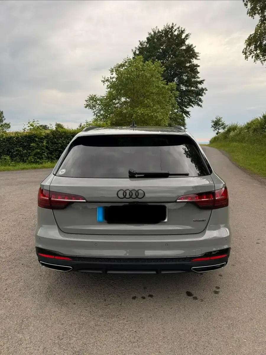Gebraucht Audi A4 S-Line 204 PS (150 kW) 2021 Grau Kombi
