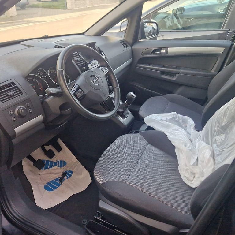 Gebraucht 2011 Opel Zafira Design Edition Van / Kleinbus | 3.750 € (Fairer Preis) - Bild 1/4