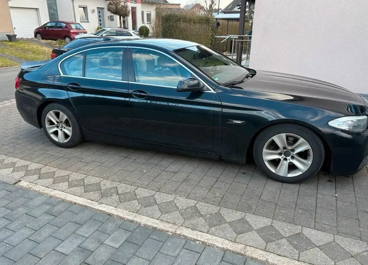 Käytetty BMW 523 204 HP (150 kW) 2010 Musta Sedan