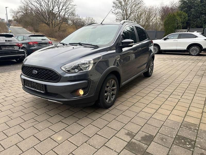 Gebraucht Ford Ka Plus 86 PS (63 kW) 2019 Grau Kleinwagen