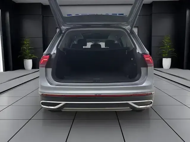 Usado VW Tiguan Allspace Elegance 200 HP (147 kW) 2022 Prateado SUV