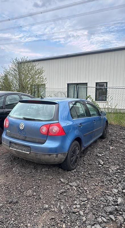 Gebraucht VW Golf IV 75 PS (55 kW) 2005 Blau Limousine