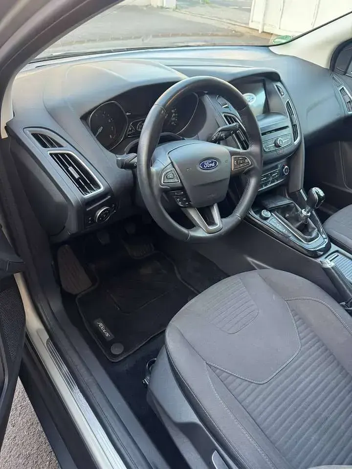 Gebraucht Ford Focus Titanium 125 PS (91 kW) 2016 Bronze Kombi