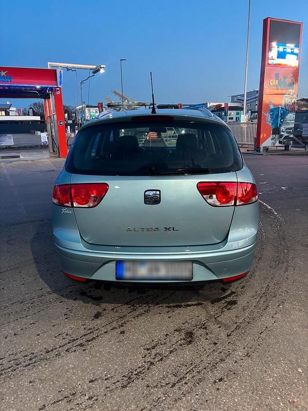 Gebraucht Seat Altea XL 102 PS (75 kW) 2009 Blau Van / Kleinbus