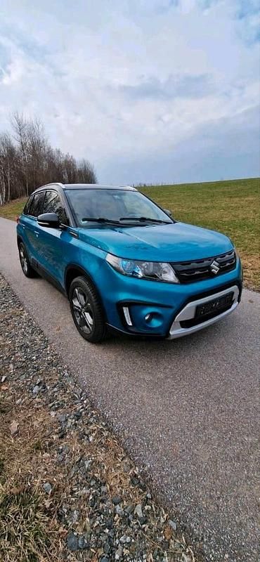 Gebraucht Suzuki Vitara 120 PS (88 kW) 2016 Blau SUV