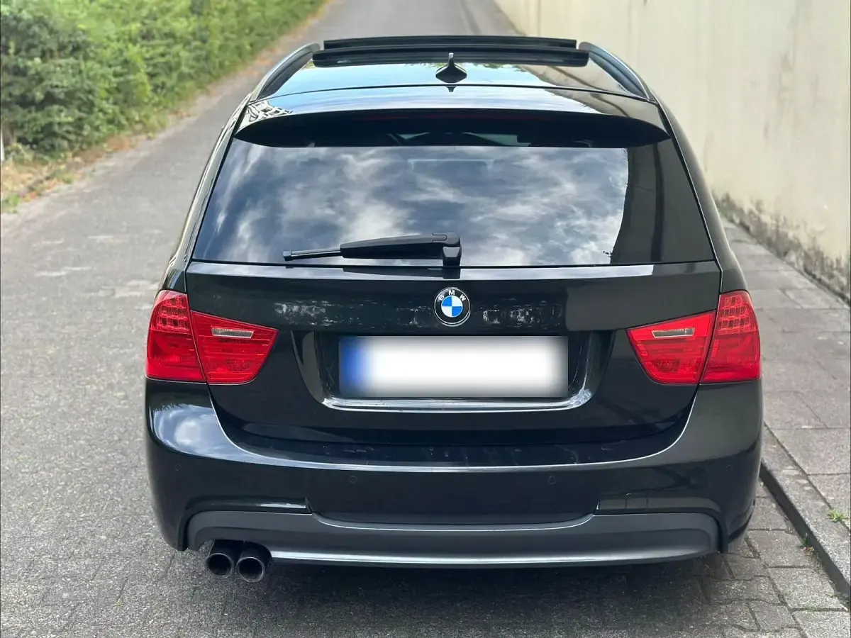 Gebraucht BMW 325 M Sport 218 PS (160 kW) 2010 Schwarz Kombi