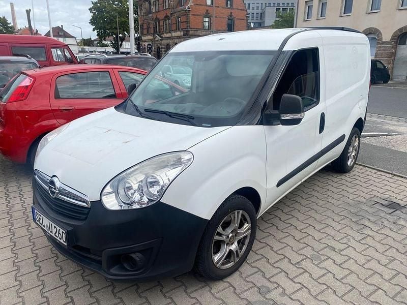 Weiß Gebraucht 2015 Opel Combo Van / Kleinbus | 4.590 € (Superpreis) - Bild 1/4