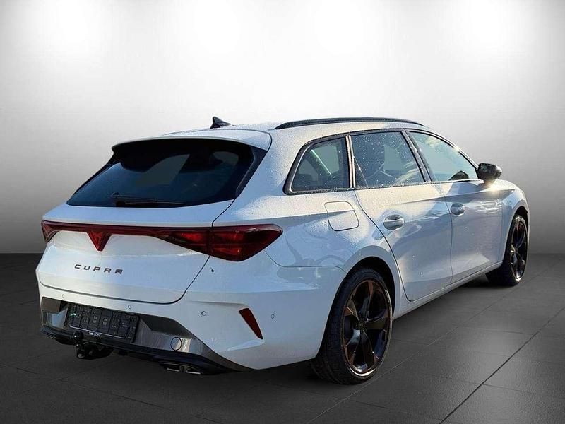Neu Cupra Leon 204 PS (150 kW) 2025 Weiss Kombi