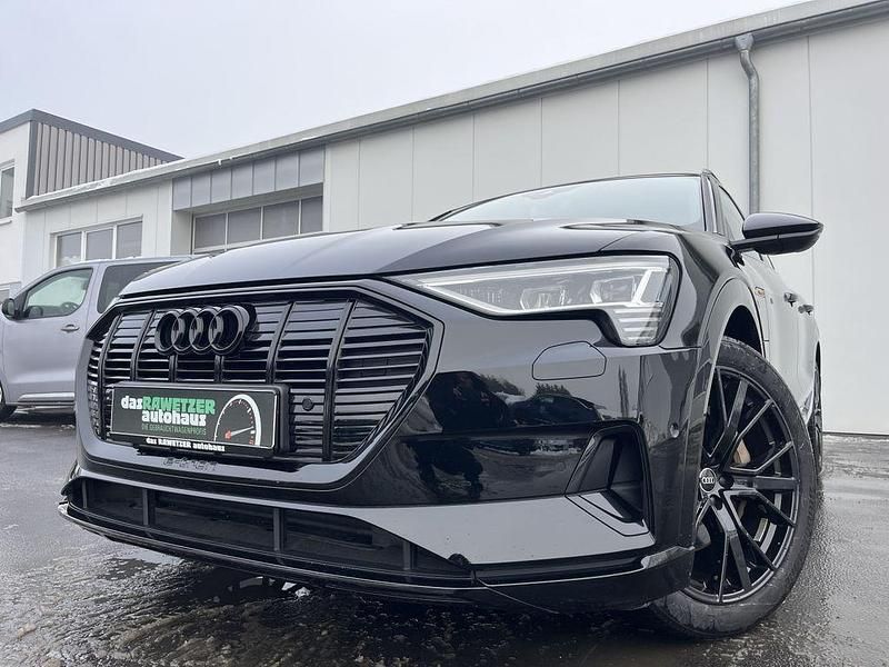 Gebraucht Audi e-tron Advanced Plus 300 kW (408 PS) 2022 Schwarz SUV