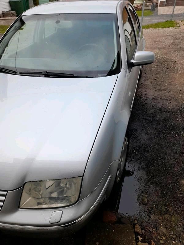 Gebraucht VW Bora 105 PS (77 kW) 2002 Silber Limousine