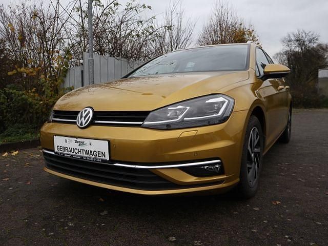 Gebraucht VW Golf VII Join 116 PS (85 kW) 2018 Kurkumagelb metallic Kombi