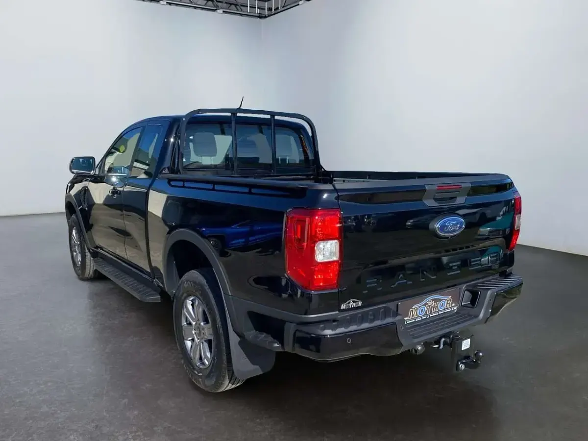 Nowe Ford Ranger XLT 170 KM (125 kW) 2026 Czarny Pickup