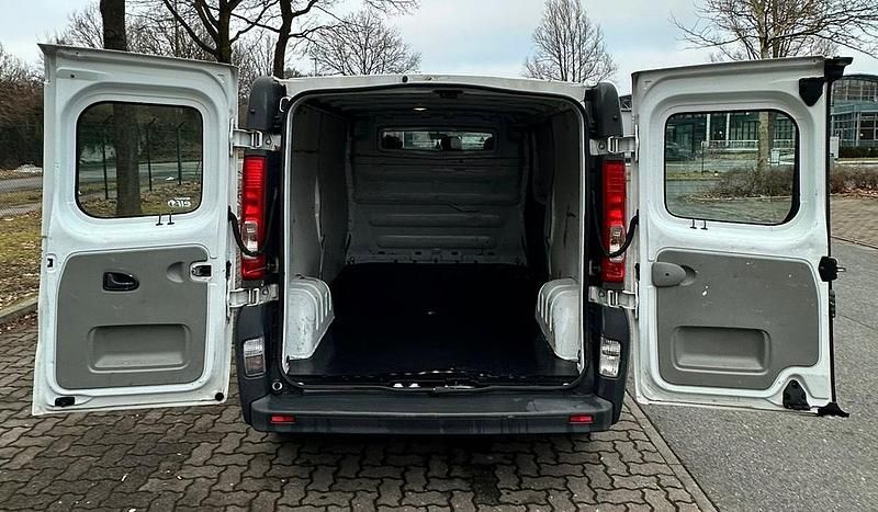 Gebraucht Renault Traffic 114 PS (83 kW) 2008 Weiß Van