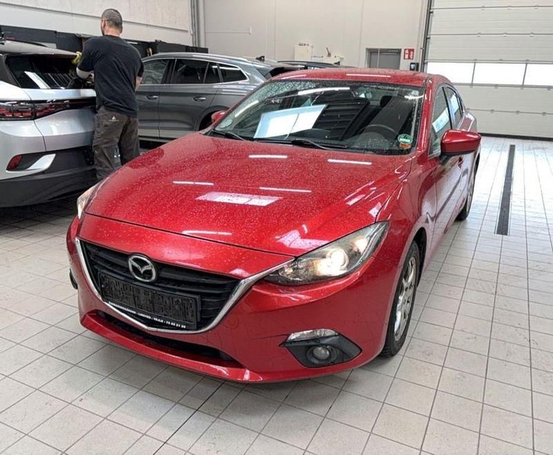 Gebraucht Mazda 3 Center-Line 150 PS (110 kW) 2015 Rot Limousine