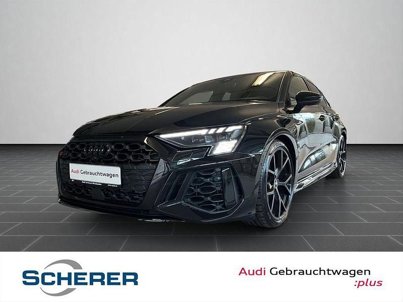 Schwarz (metallic) Gebraucht 2022 Audi RS3 Sportback Advanced Kleinwagen | 47.680 € (Guter Preis) - Bild 1/4