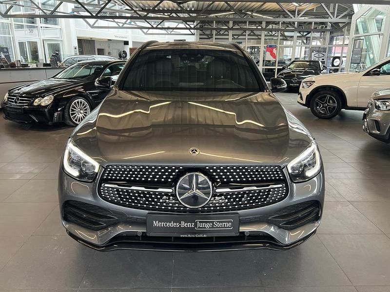 Gebraucht Mercedes GLC300e AMG 211 PS (155 kW) 2021 Metalliclack selenitgrau SUV