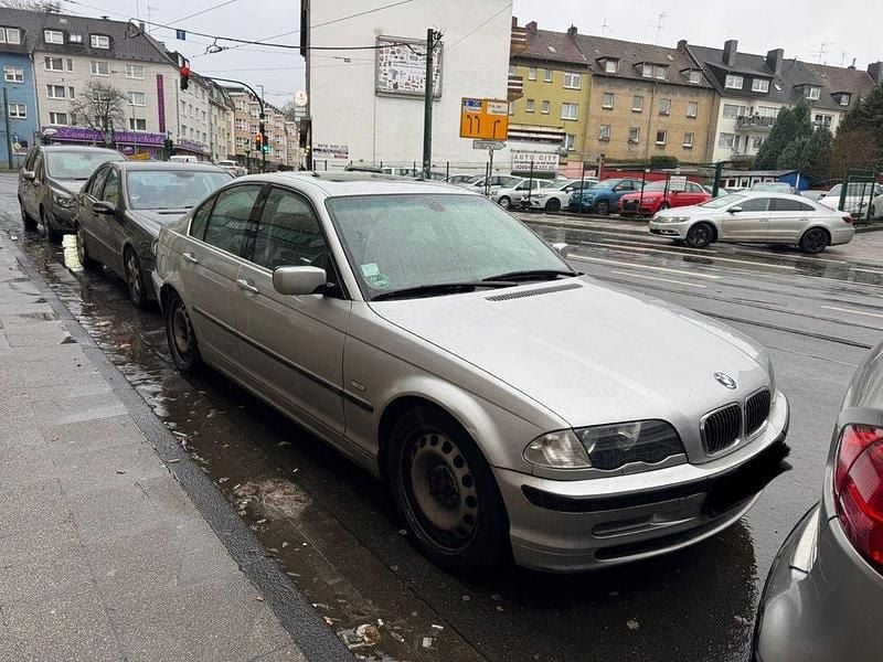 Silber Gebraucht 2000 BMW 330 Limousine | 1.500 € (Superpreis) - Bild 1/4