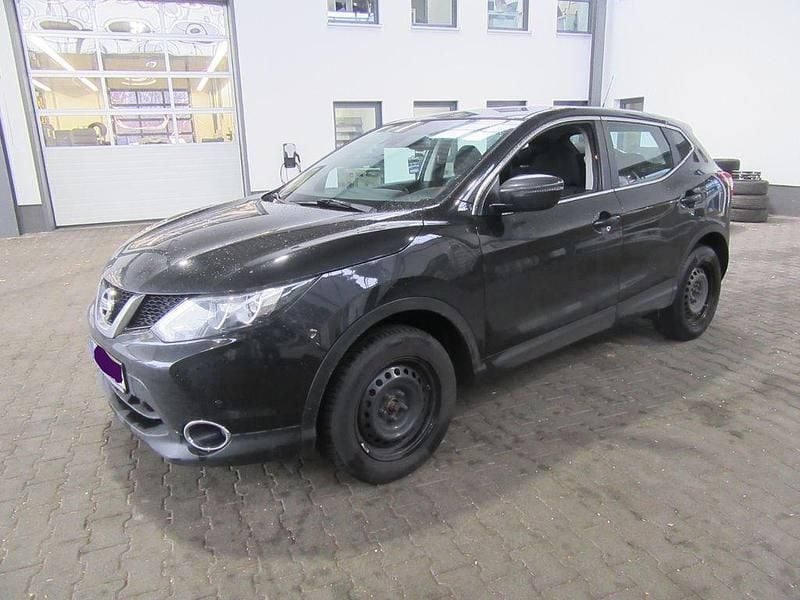 Gebraucht Nissan Qashqai Acenta 116 PS (85 kW) 2017 Schwarz SUV