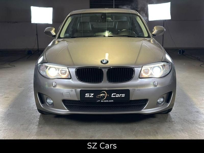 Gebraucht BMW 120 Sport Line 170 PS (125 kW) 2012 Grau Kleinwagen
