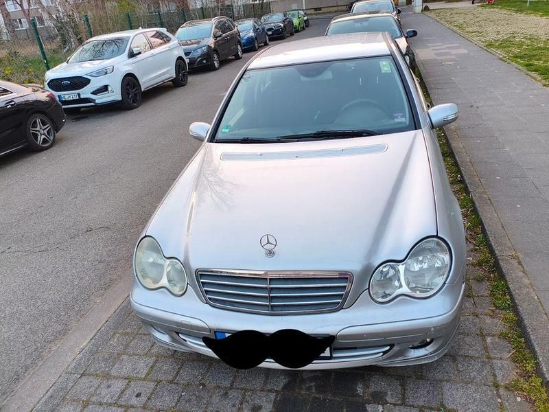 Gebraucht Mercedes C180 Classic 143 PS (105 kW) 2005 Silber Limousine