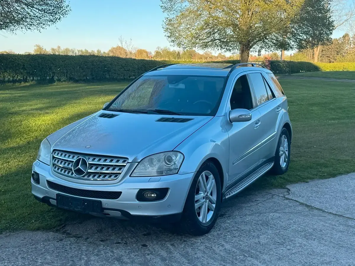 Second-hand Mercedes ML320 224 CP (164 kW) 2008 Argintiu SUV