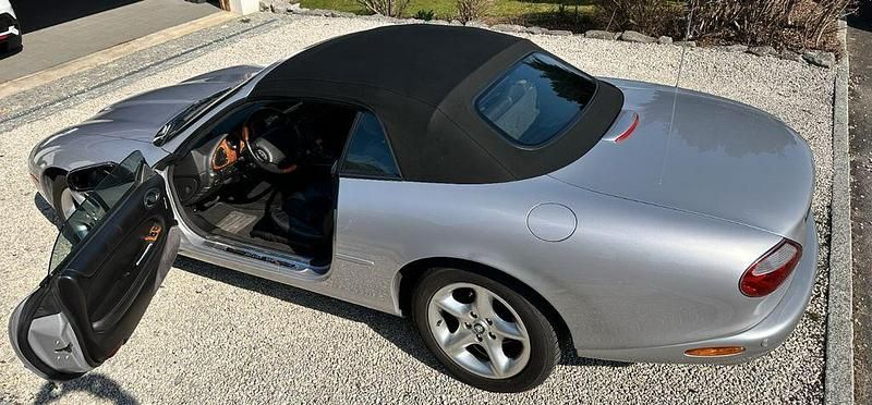 Gebraucht Jaguar XK8 284 PS (208 kW) 2001 Silber Cabrio