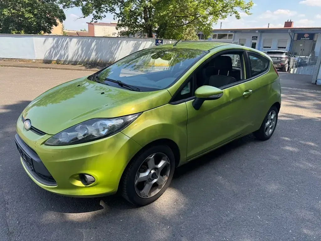 Gebraucht Ford Fiesta Trend 97 PS (71 kW) 2009 Grün Kleinwagen