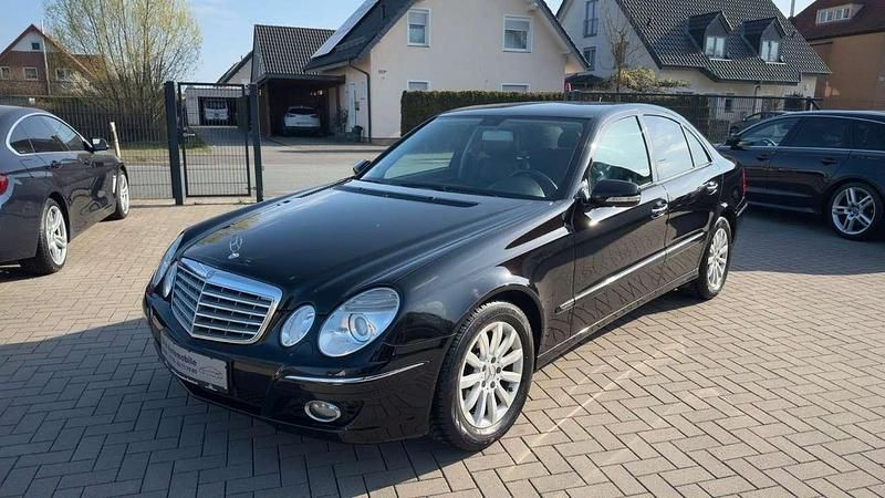 Schwarz Gebraucht 2008 Mercedes E300 Limousine | 7.999 € (Fairer Preis) - Bild 1/4